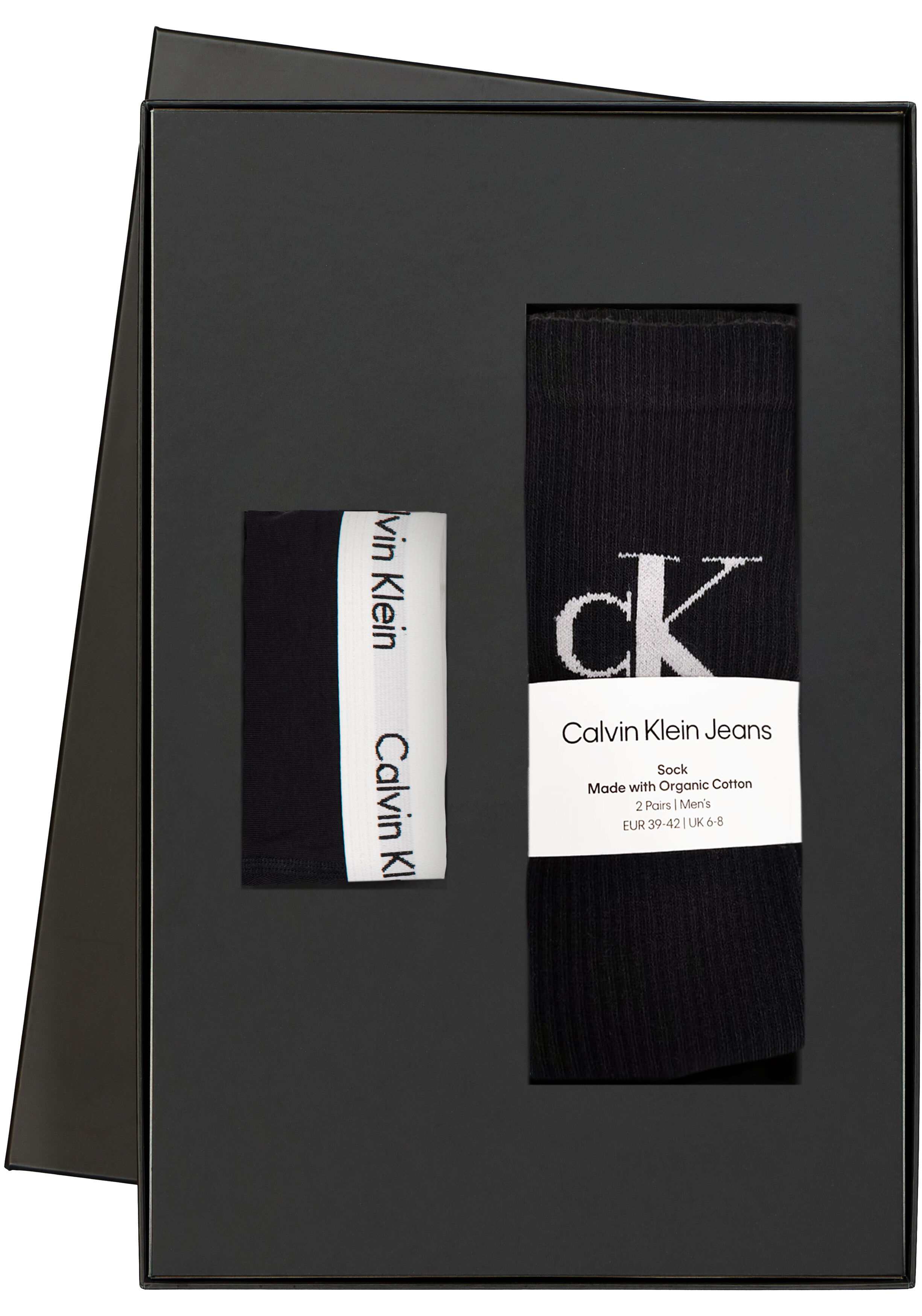Heren cadeaubox: zwarte Calvin Klein boxershort + 2-pack zwart met witte Calvin Klein logo sokken
