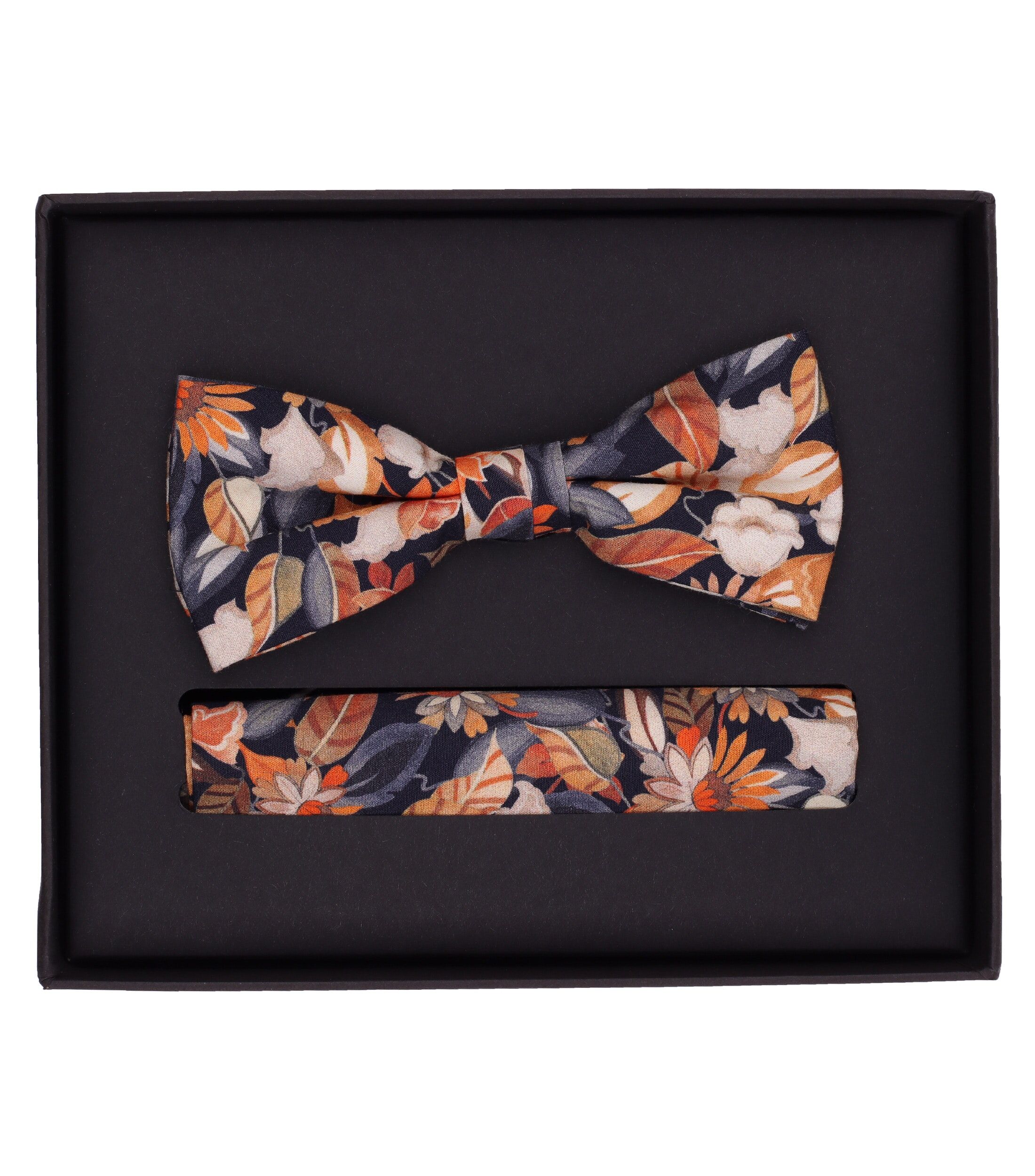 VENTI set met vlinderdas en pochet, donkerblauw, oranje, beige, wit dessin