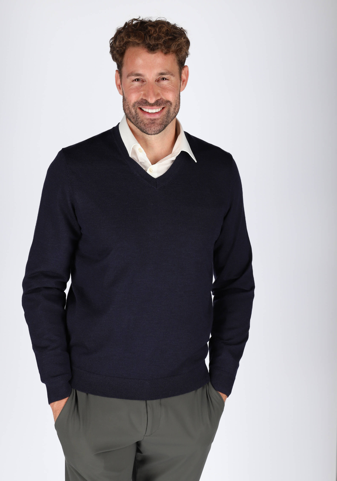 02-4055987814122-hemdvoorhem-Shoot_Auke_898092_Marvelis-tm_juni_2028-basis-6320-25-18_HR MARVELIS heren trui wol, V-hals, donkerblauw