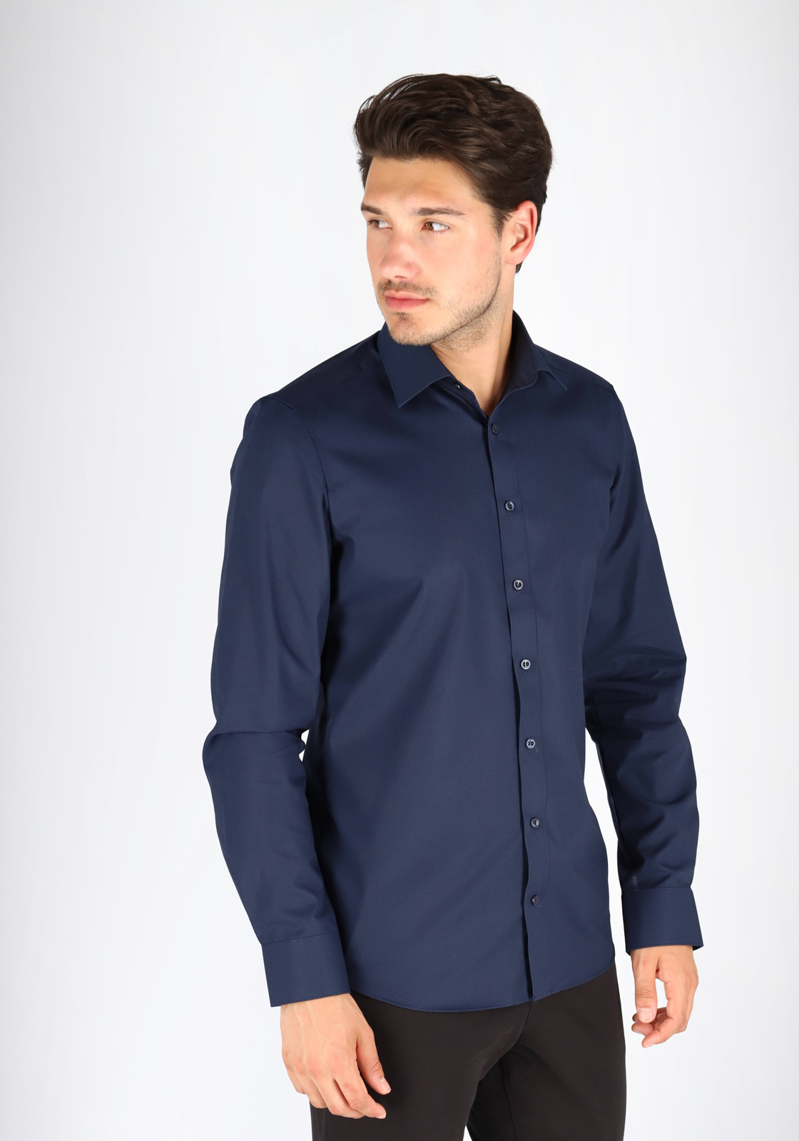04-4055987956761-social-Shoot_Milan_894480_Marvelis-tm_juni_2028-basis-6799-64-80_HR MARVELIS body fit overhemd, donkerblauw