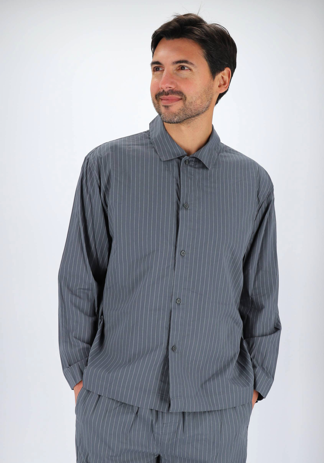 Calvin Klein heren pyjama met knoopjes, middenblauw gestreept Calvin Klein heren pyjama met knoopjes, middenblauw gestreept