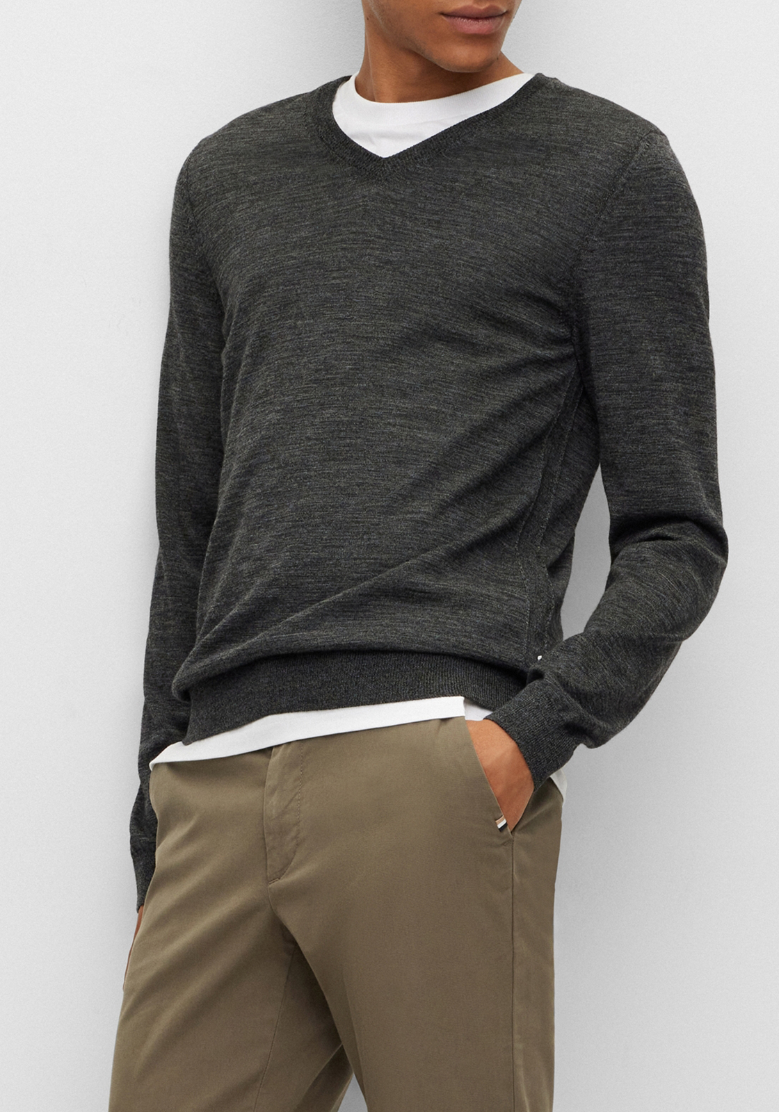 2-4063535337481-50468261-002-hugo_boss-trui-vest-najaar_HR BOSS Melba slim fit trui wol, heren pullover met V-hals, zwart-wit melange