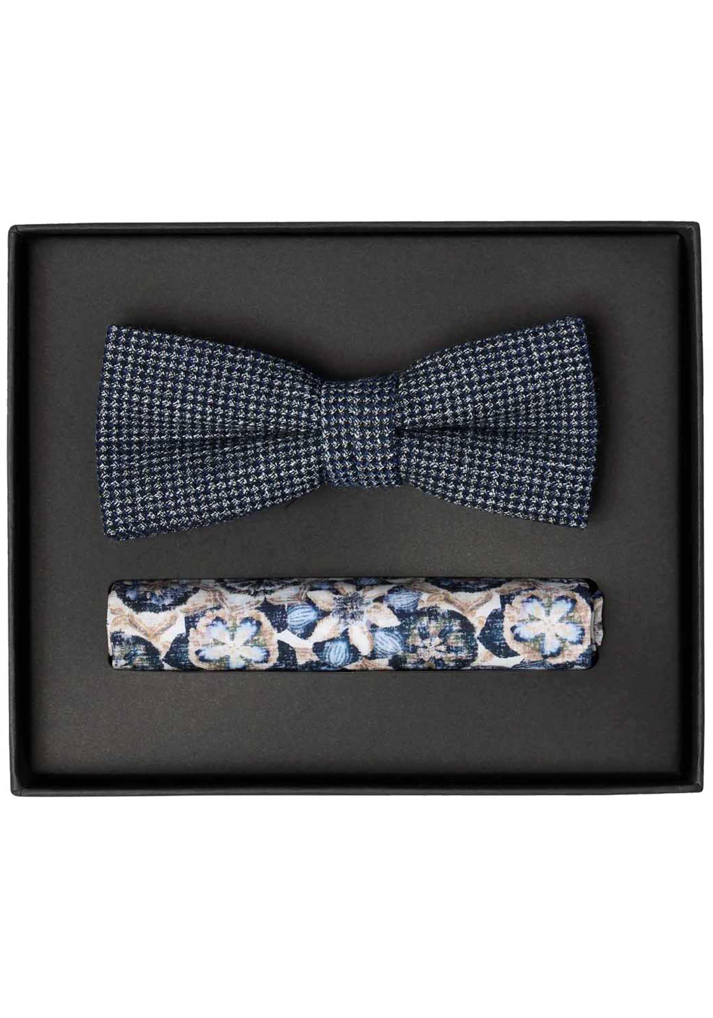 VENTI set met vlinderdas en pochet, blauw met wit dessin