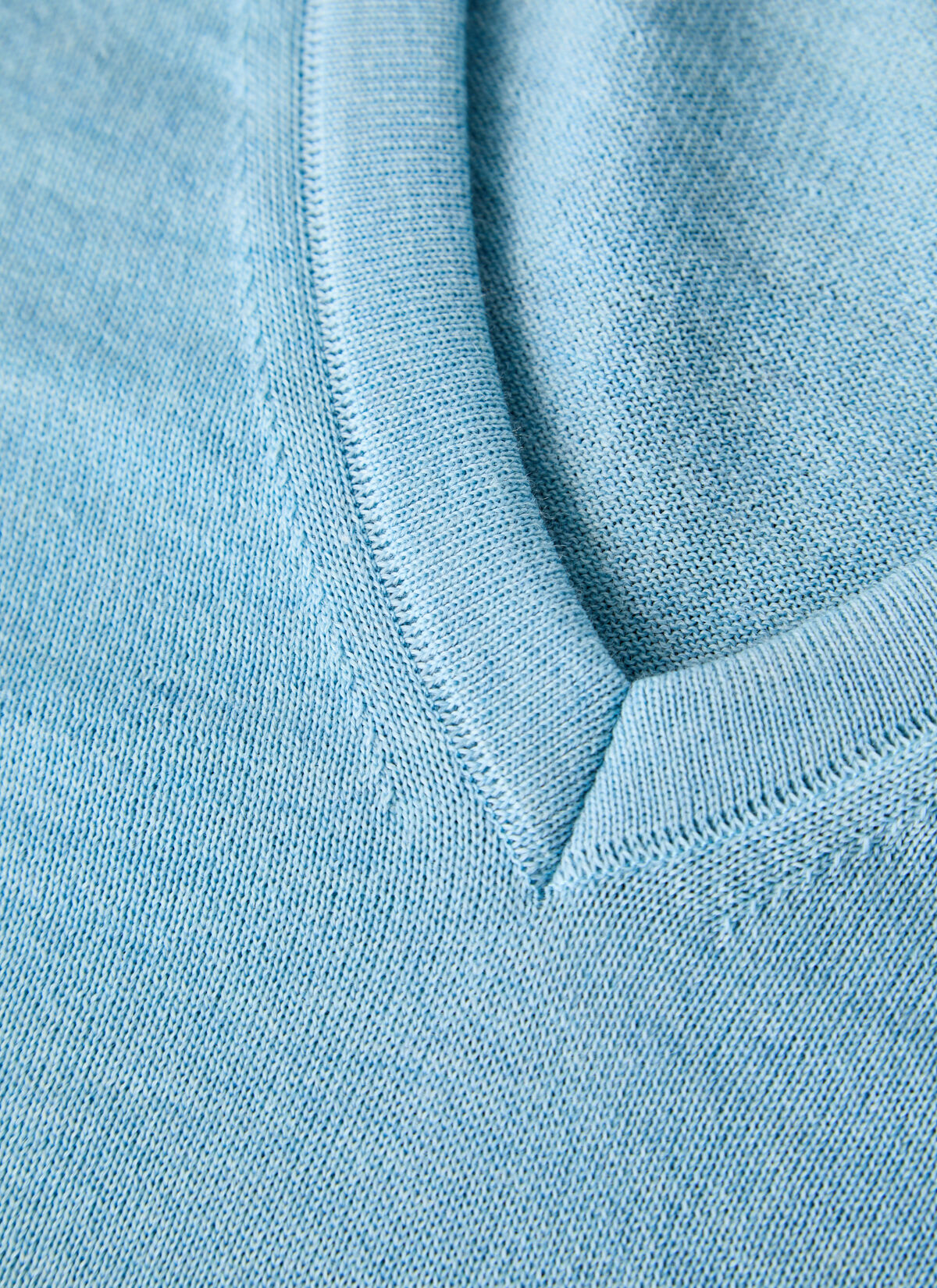MAERZ Classic Fit heren trui met V-hals wol, lichtblauw