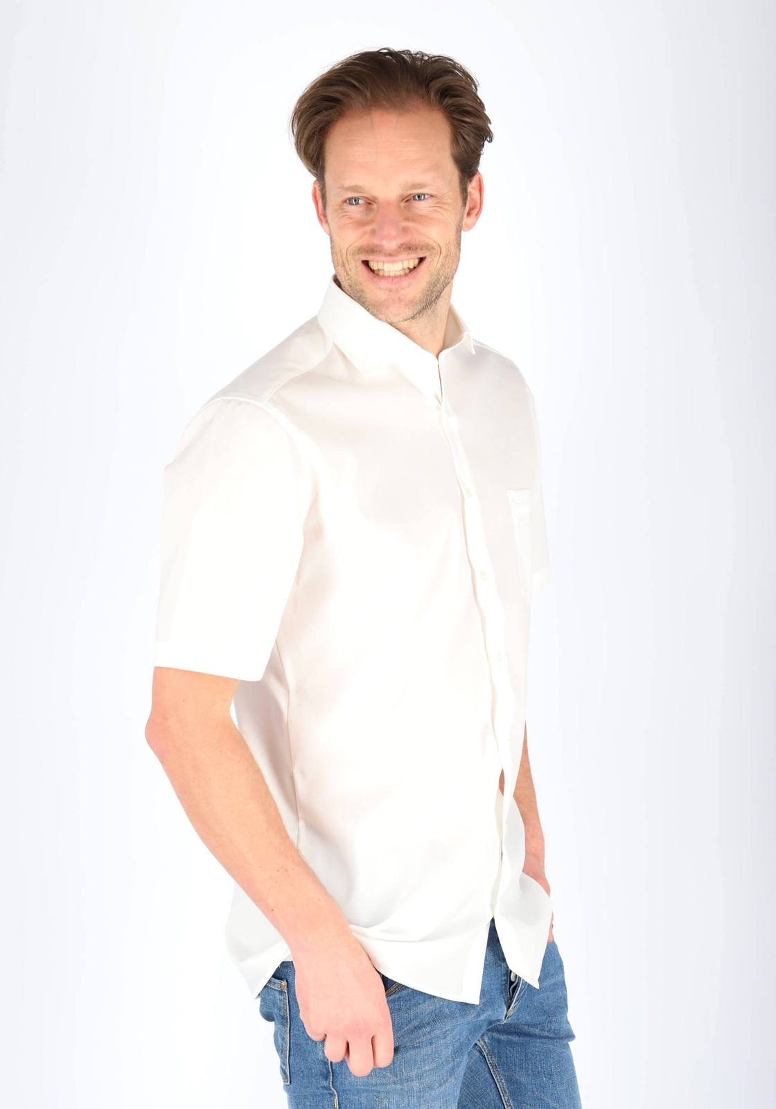 5-4060031448758-modellenfotos-casamoda-tm_feb_2028_HR CASA MODA modern fit overhemd, korte mouw, beige / off-white