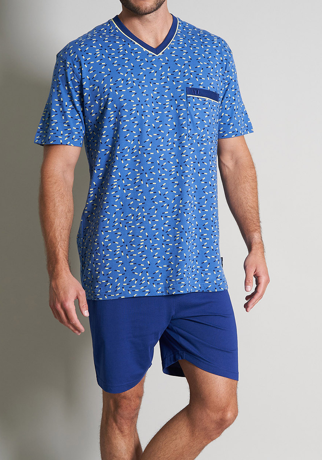 Gotzburg heren shortama V-hals, middenblauw dessin Gotzburg heren shortama V-hals, middenblauw dessin